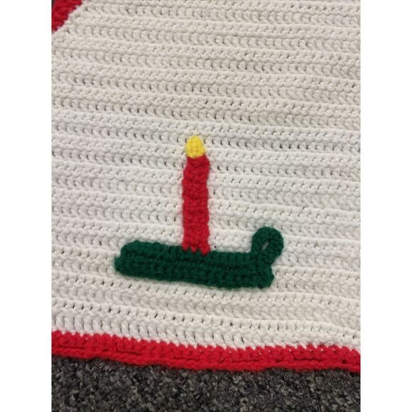 Vintage knit Crochet Christmas Tree Skirt White Red Green 43” Holly Berry Candle - Picture 2 of 5